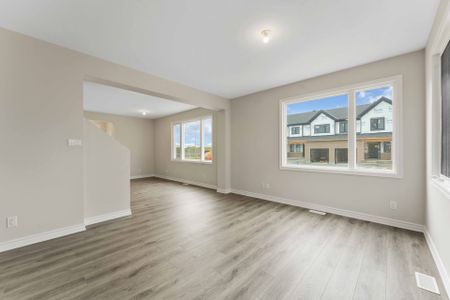 For Lease - 200 Ryan Reynolds Way, Orleans - Convent Glen and Area, Ontario - Photo 3