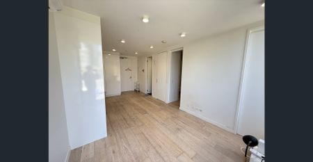 404/162 Rosslyn Street, West Melbourne, VIC 3003 - Photo 3