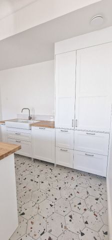 APPARTEMENT 4 PIECES ENTIEREMENT RENOVE FACE AMB. GB, - Photo 5