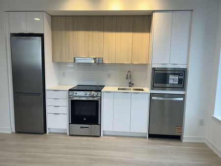 For Lease - 5105 Hurontario Street Unit# 2205, Mississauga, Ontario - Photo 4