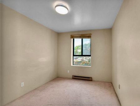 For Lease - 17 Eldon Hall Place Unit# 212, Kingston, Ontario - Photo 3