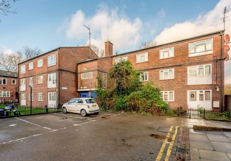 1 Bed Flat, Oswalds Mead, E9 - Photo 4