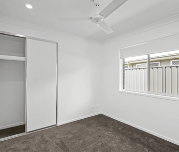 Modern 3 Bedroom Duplex! - Photo 3