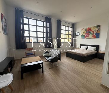 Loft 56m² to rent in Provençals del Poblenou, Barcelona - Photo 4