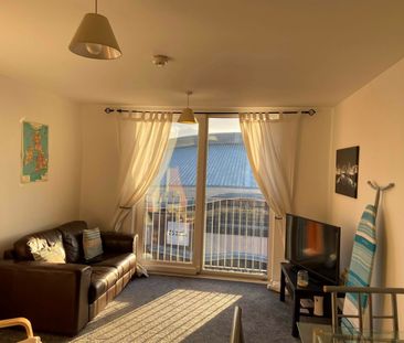 1 Bed Flat, Stillwater Drive, M11 - Photo 3