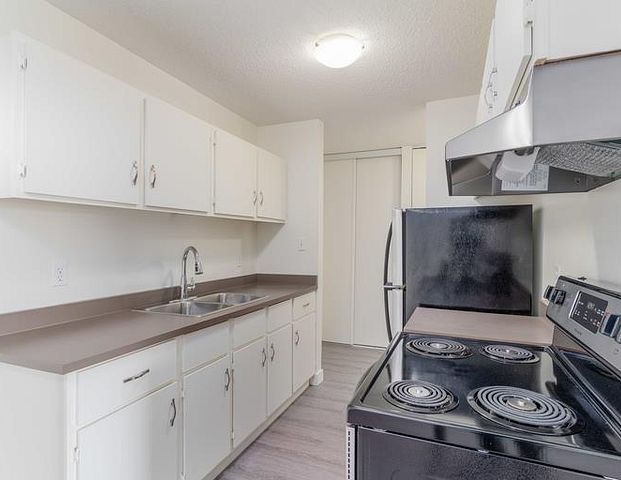 Carmen | 3431 139 Ave. NW, Edmonton - Photo 1