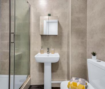 1 bedroom in a house share to rent - Photo 1