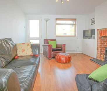 2 bedroom terraced house to rent - Photo 4