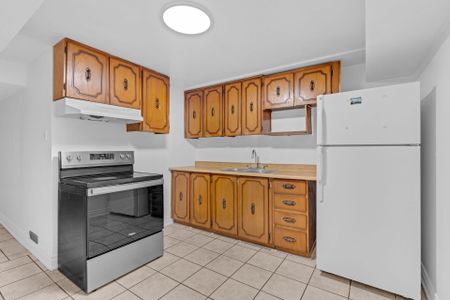 For Lease - 4354 Waterford Crescent Unit# Bsmt, Mississauga, Ontario - Photo 2