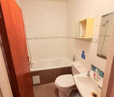 1 bedroom flat to rent - Photo 6