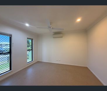 53 City View Crescent, Mooroobool, Qld 4870 - Photo 5