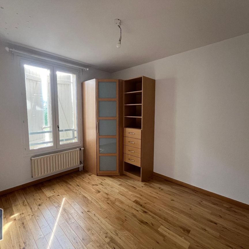 Location Appartement 4 pièces 84m² SATHONAY CAMP 69580 - Photo 1
