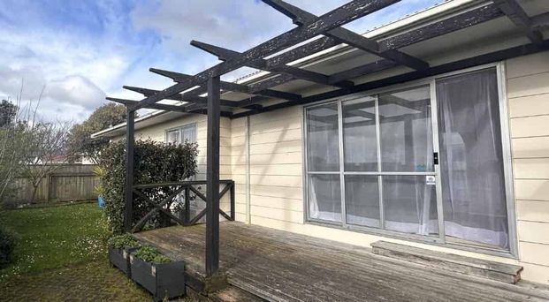 Family Living on Flyger - Photo 1