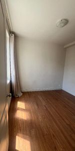 Beau 3 ½ lumineux et bien situé - Photo 3