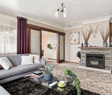 Family Home! - Photo 3