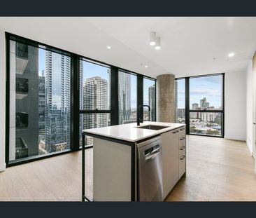 A LUXE RENTAL THAT FEELS LIKE HOME IN THE HEART OF SOUTHBANK! - Photo 4