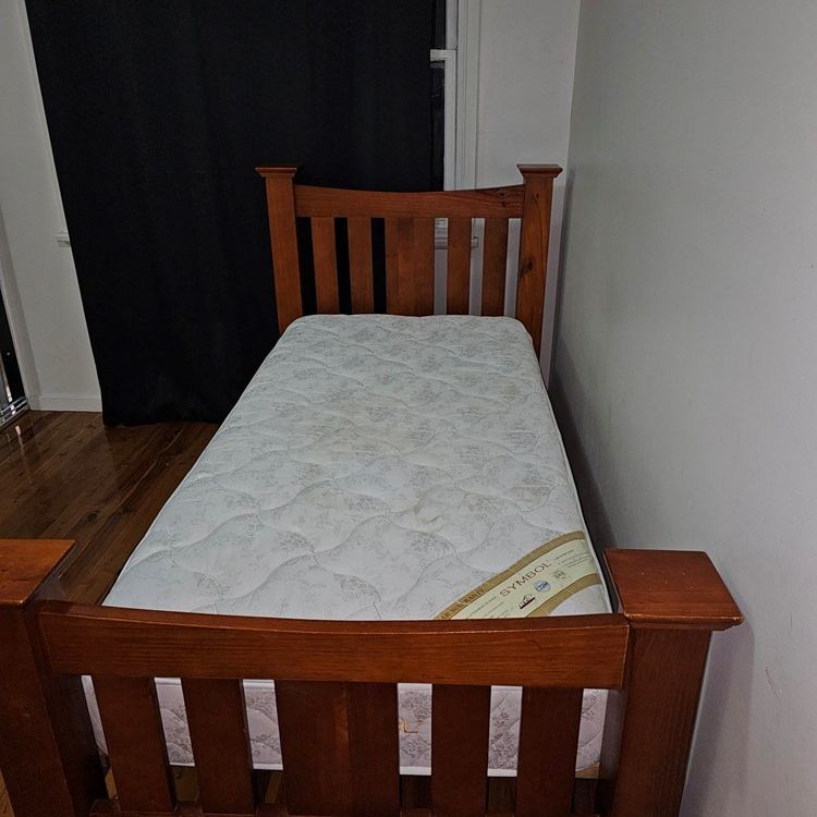 4-bedroom shared house, Ashcroft Place - Photo 1