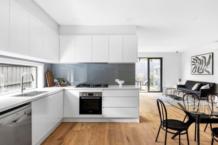 Share Accommodation - Utilities Included! - Photo 5