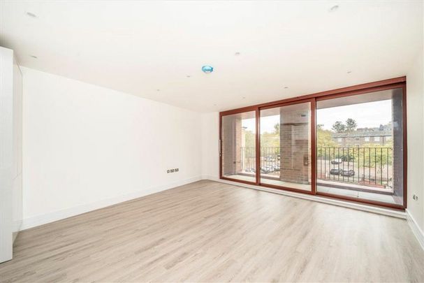 Greenwich High Road, Greenwich, SE10 - Photo 1