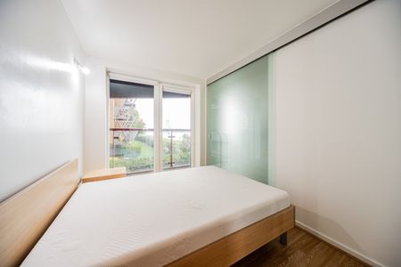 2 Bed Flat, Seacon Tower, E14 - Photo 5