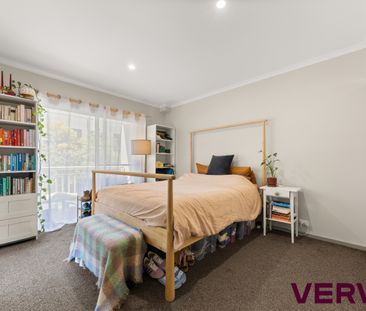 FABULOUS TWO-BEDROOM APARTMENT - Photo 3