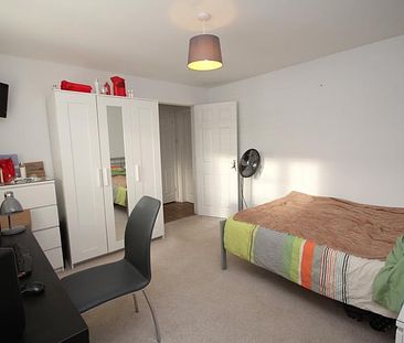 1 Bedroom House / Flat Share to let - Photo 4