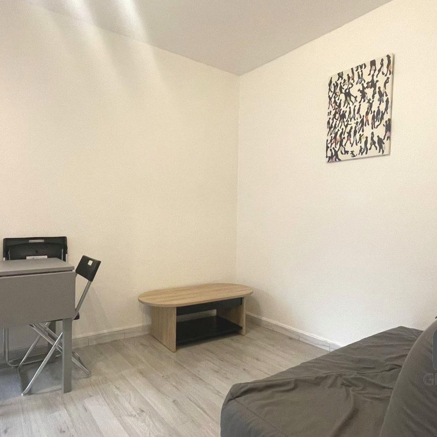 Location Appartement 2 pièces 25m² NIMES 30000 - Photo 1
