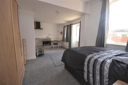 1 bedroom Flat To Let - Photo 3