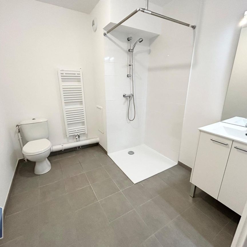 Location Appartement 1 pièce 27m² VALENCIENNES 59300 - Photo 1