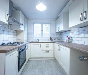 2 bedroom end of terrace house to rent - Photo 2