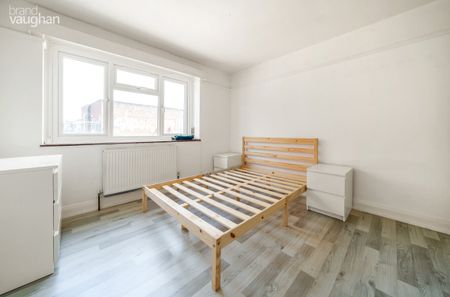 3 bedroom apartment to rent - Photo 3