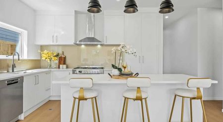 Brand new 3 bedroom and 2 bathroom house in Pokeno - Photo 2