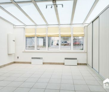 Appartement met veranda, staanplaats in centrum Herk-de-Stad - Photo 4