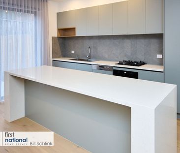 * TOWNHOME IN BALWYN * - Photo 5
