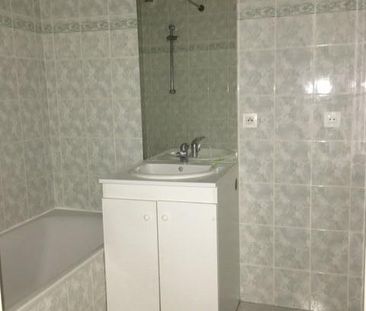 Location Appartement 3 pièces 48m² BOURG EN BRESSE 01000 - Photo 3
