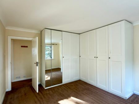 Redhill Drive, Bournemouth - Photo 3