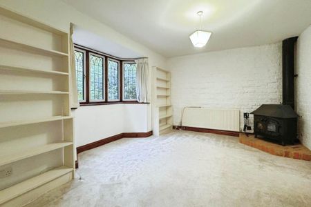 3 bedroom semi-detached house to rent - Photo 2