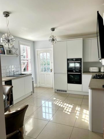 3 bedroom maisonette to rent - Photo 5