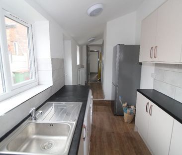 Marsh Lane, PRESTON PR1 8RT - Photo 3