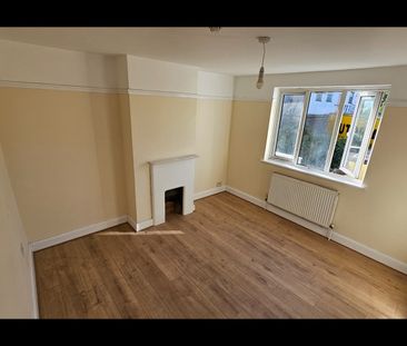 Room in a Shared House, Grenaby Avenue, CR0 - Photo 3