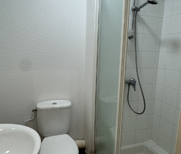 Maison mitoyenne sur 3 niveaux 5 pièces BAYONNE AROUSSETS à louer d... - Photo 4