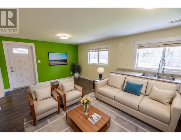 300-117 - 3354 - 3356 Parkview Crescent - B - Photo 1