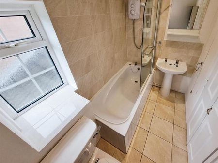 2 Bedroom House to Rent in Ryswick Road, Kempston, Bedford, MK42 - Photo 3