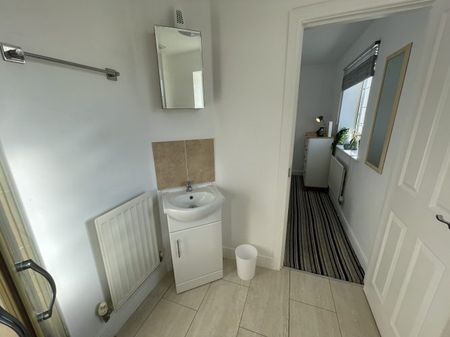 Imperial Way, Ashford - Photo 5