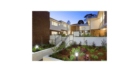 Luxurious Modern Apartment - Photo 2