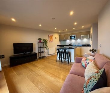 1 Bed Flat, Candle House, LS1 - Photo 5