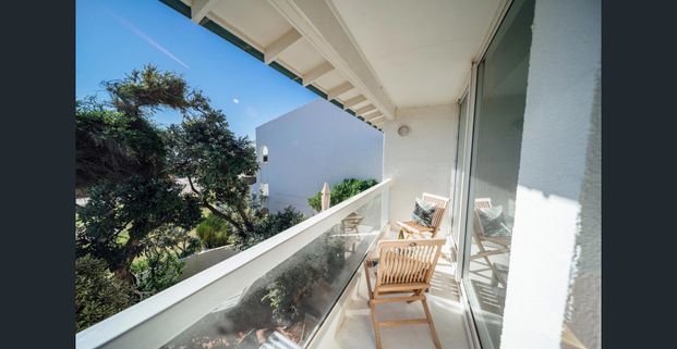 Your Neighbour is the Sea Front - Photo 1