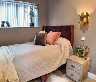 1 bedroom in a house share to rent - Photo 5