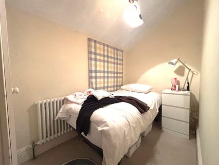 3 bedroom house - semi-detached - Photo 5