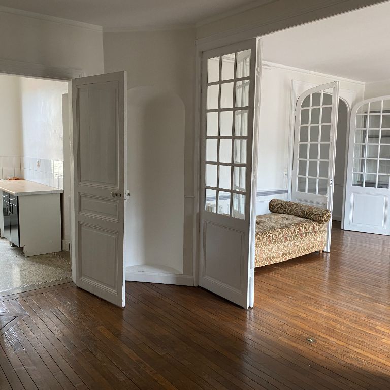 Appartement à louer - AVENUE DE PARIS - Photo 1